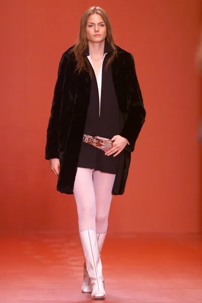 Look 18